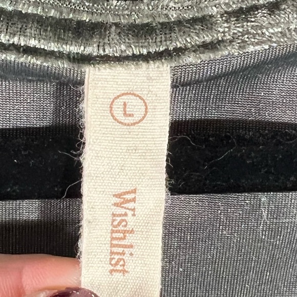 Wishlist Long Sleeve V-Neck Blouse - Picture 3 of 5